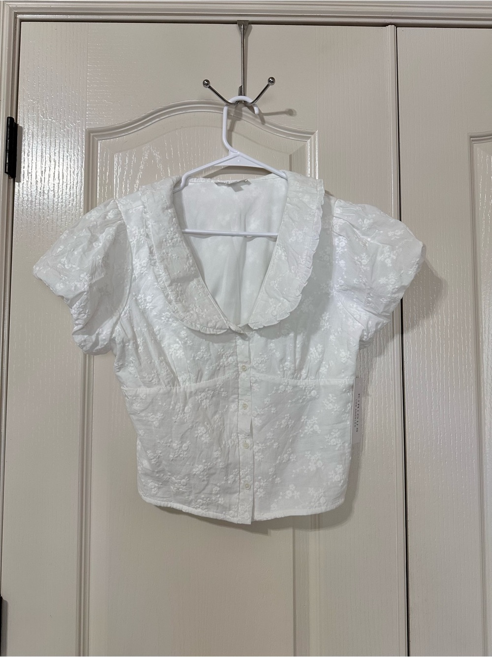 White Floral Eyelet Button-Front Blouse with Ruffle Collar